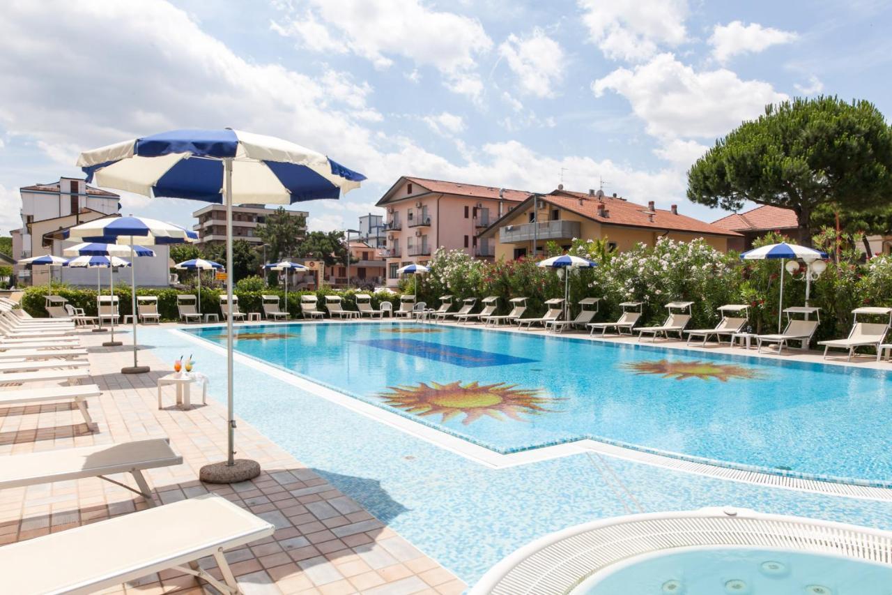 Diplomatic Hotel Cervia Exterior photo