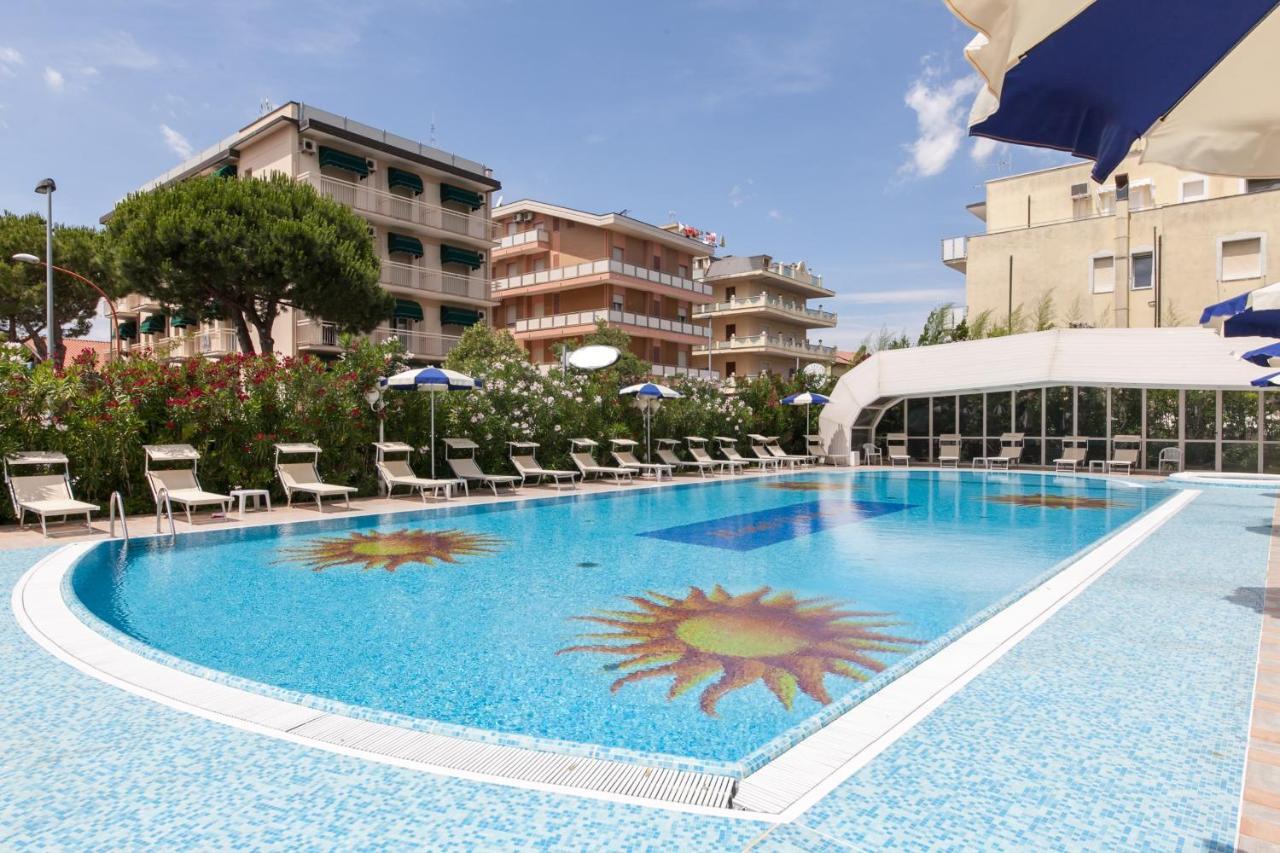 Diplomatic Hotel Cervia Exterior photo